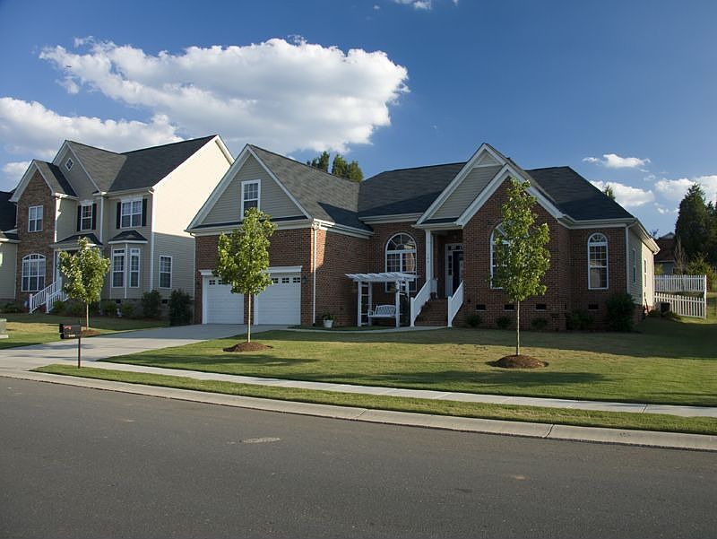 4 Bed Room, 3 Bath, +Bonus
