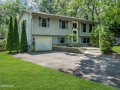 32 Walter Drive, Jackson, NJ, 08527