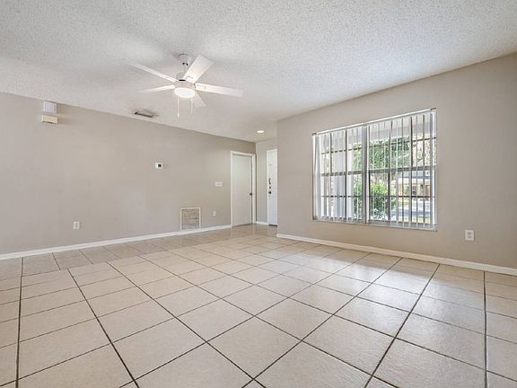 4th image of 6724 Summer Haven Dr