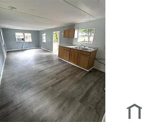 12450 SE 141st Cir #M4 — Photo 1