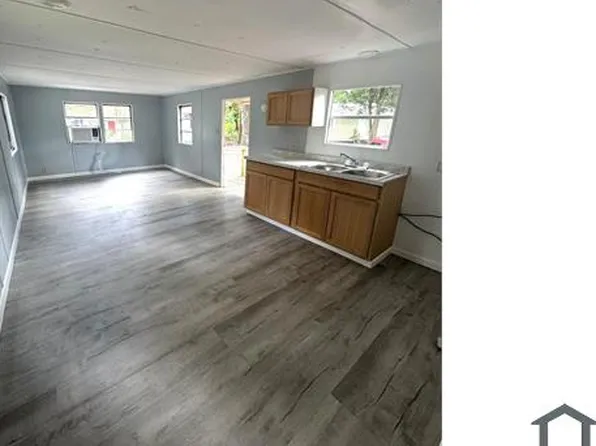 12450 SE 141st Cir #M4, Ocklawaha, FL 32179