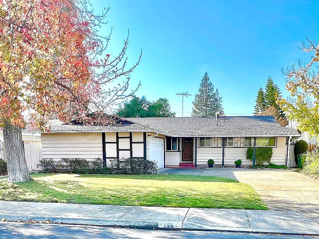 166 Muir Ave photo 1
