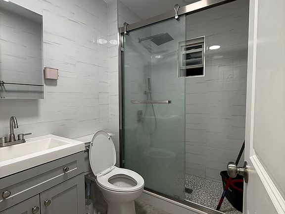 2nd image of 2047 W 8th St Floor 2