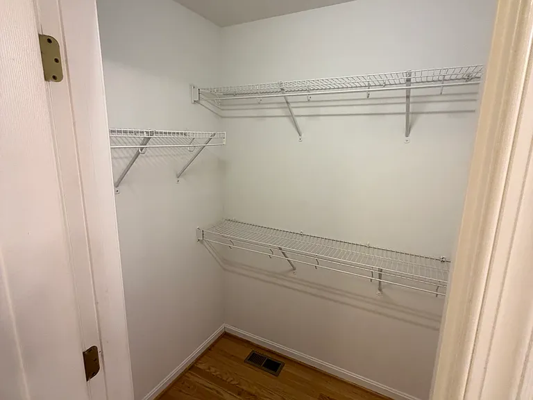 220 Gross Ave — Photo 61