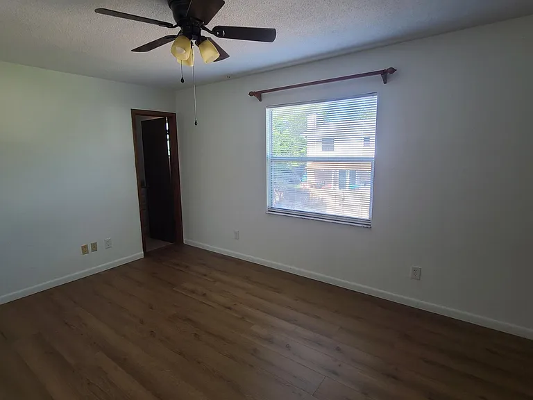 1646 W Paradise Ln — Photo 20