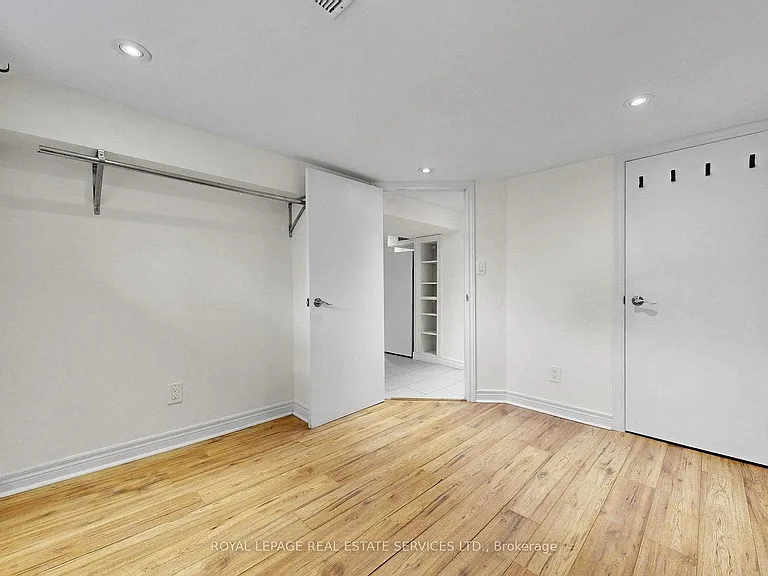 119 Essex St #LOWER — Photo 7