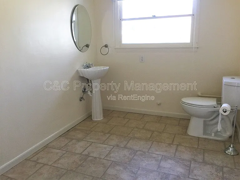 170 Del Monte Blvd — Photo 8