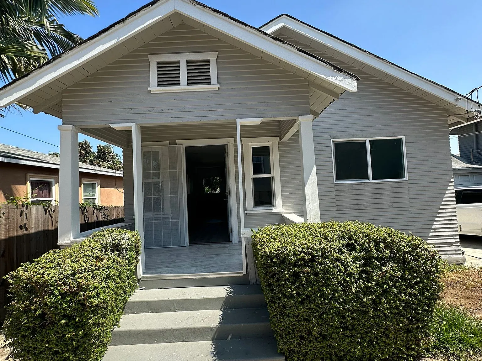 2 bed, $2,700 — Photo 1