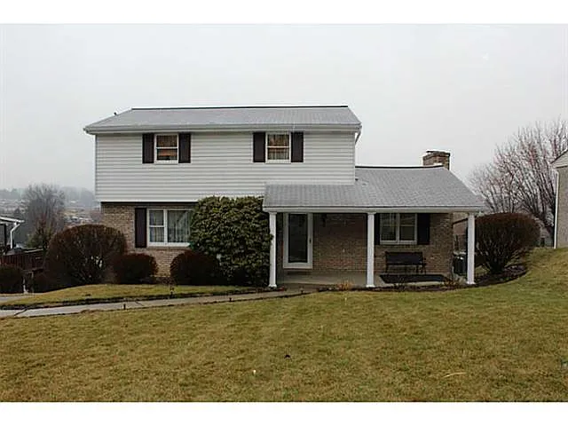 408 Highland Dr photo 1