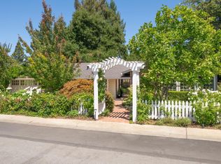 1 Hampton Ct, Los Altos, CA 94022