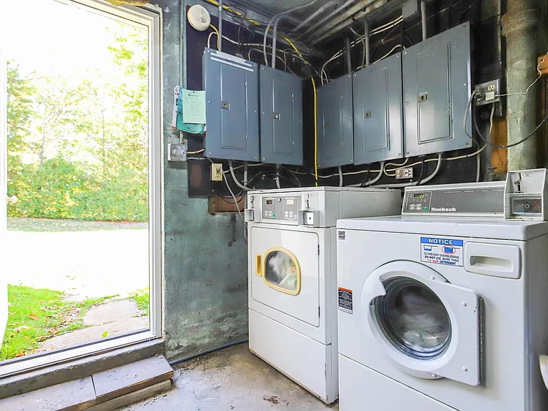 504 Saint John St #2 — Photo 29