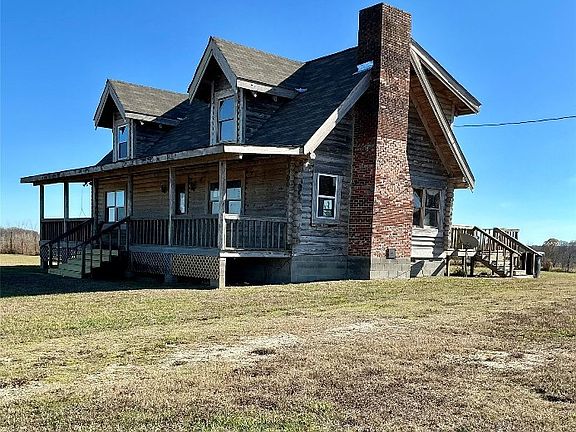 3rd image of 1931 Grant Rd