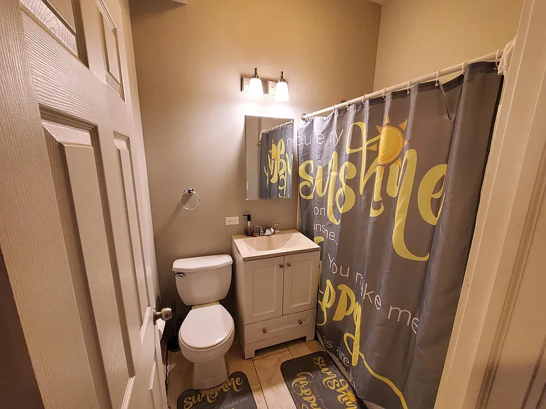 1532 W 18th Pl #2R — Photo 8