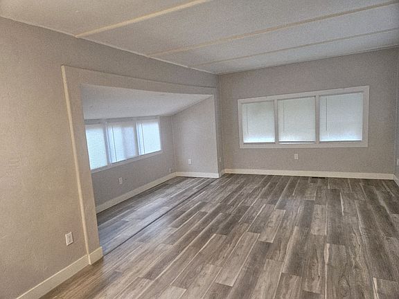4th image of 79 Driftwood St