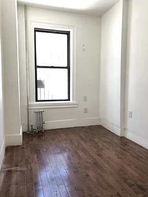 Rented by Lang Realty LLC | media 10