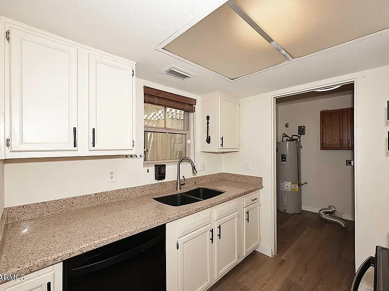 15801 N 29th St #20 — Photo 4