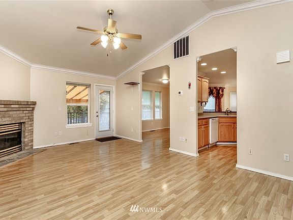 5th image of 8704 Sebastian Drive NE