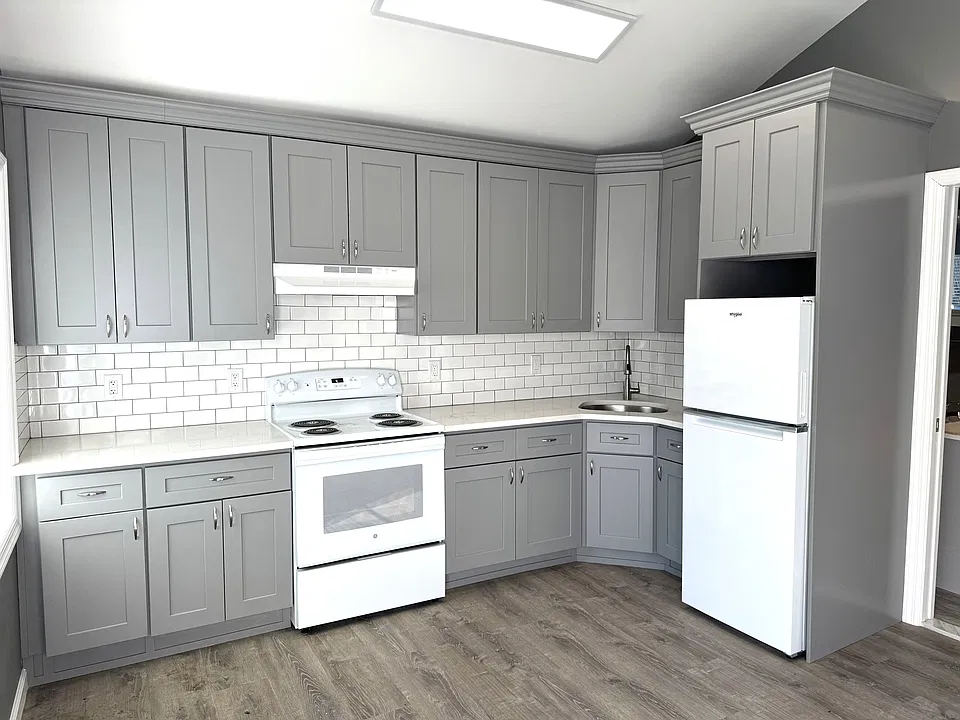 21 Collegeview Ave #11