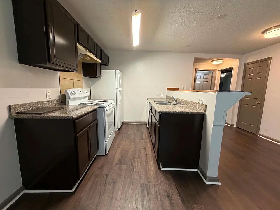 3028 Avenue M #2M