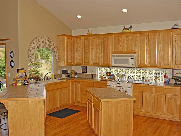 Huge Kitchen!