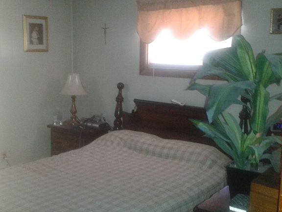 3rd image of 78 Stony Acre Dr