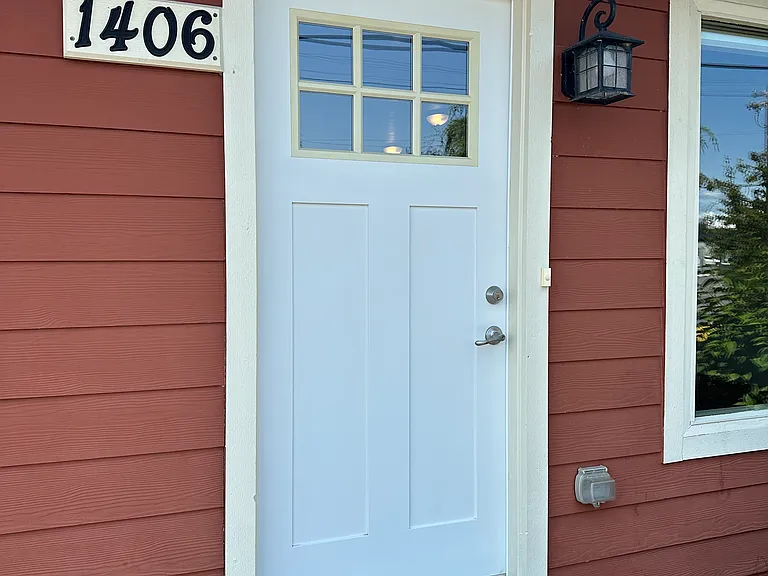 1406 O Ave — Photo 3