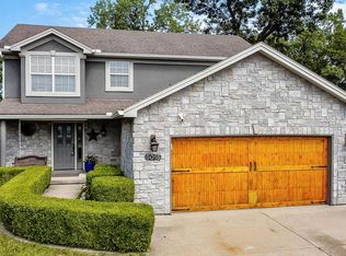 5015 NW Strathbury Ave, Riverside, MO 64150