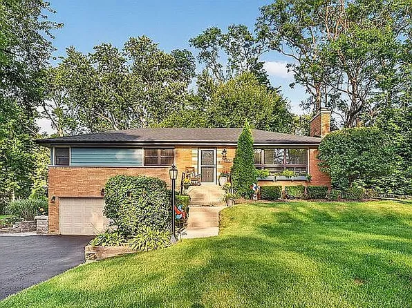 12431 S 76th Ave, Palos Heights, IL 60463
