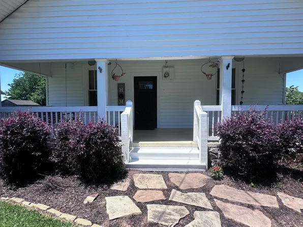 1815 Pickens St, Nelson, GA 30107