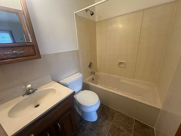 5th image of 2170 Allen Blvd #6