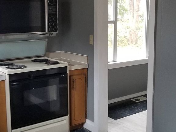 4th image of 410 Fillmore St