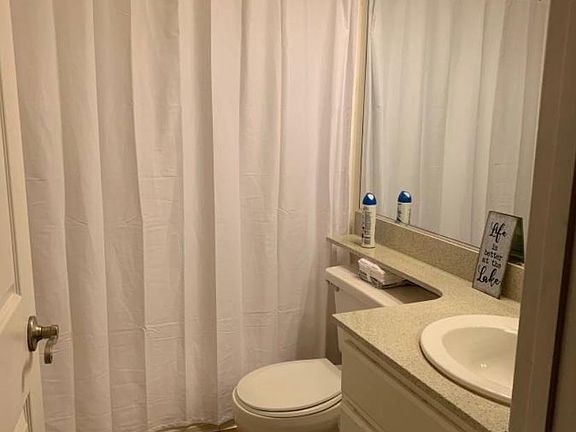 5th image of 16377 Lakeshore Dr Unit 5G