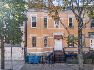 1611 Cornelia St, Flushing, NY 11385