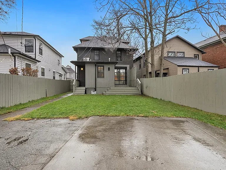 1191 E Rich St — Photo 30