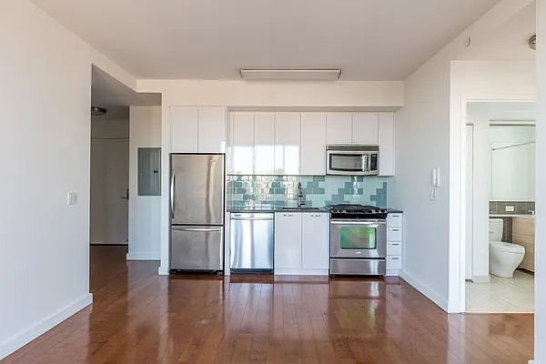 Rented by Forest City Ratner Companies | media 16