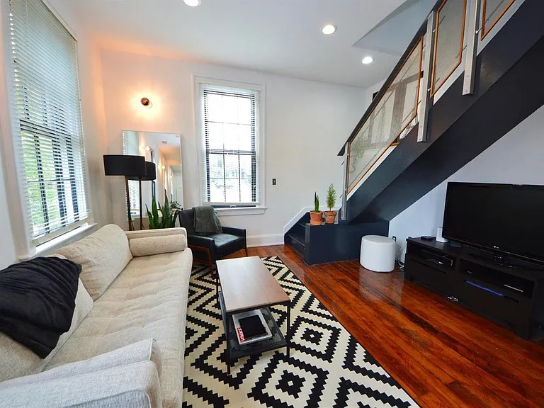 1314 Spring St #4 — Photo 8