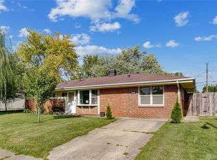 368 Chaucer Rd, Dayton, OH 45431