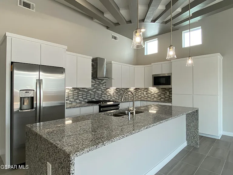 12360 Desert Wolf Ave — Photo 8