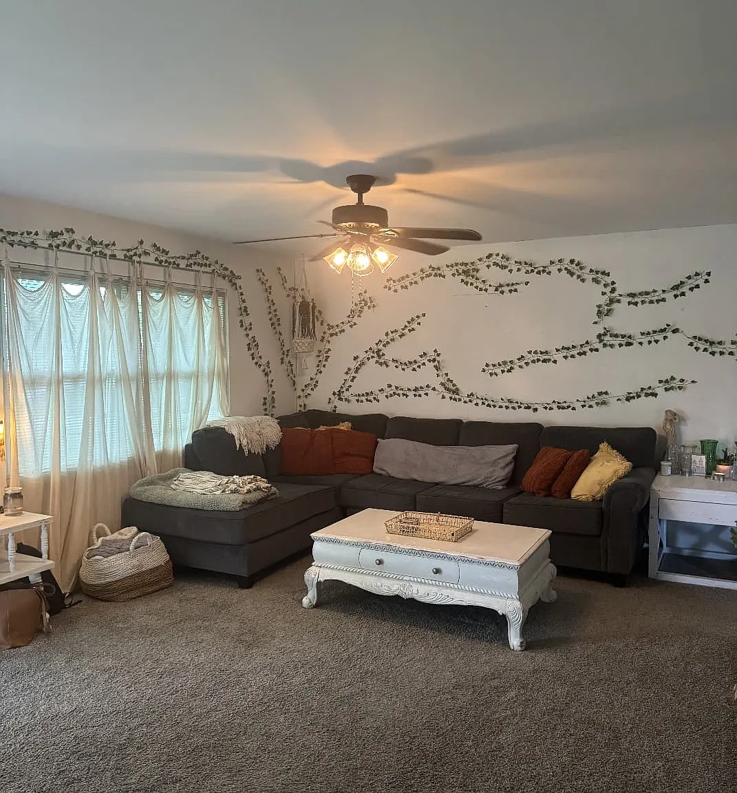 3 bed, 1050 sqft, $1,785 — Photo 4