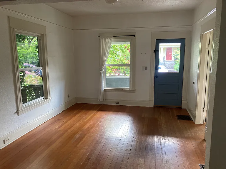 5104 NE 25th Ave — Photo 4