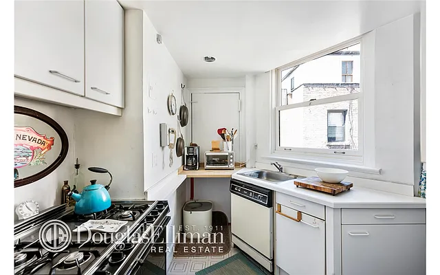 Sold by Douglas Elliman | media 5