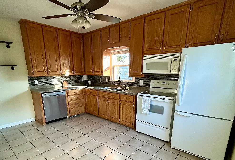 140 Morgan Road - OP - 1 — Photo 3