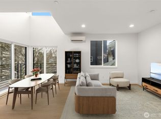 9025B 13th Ave NW, Seattle, WA 98117