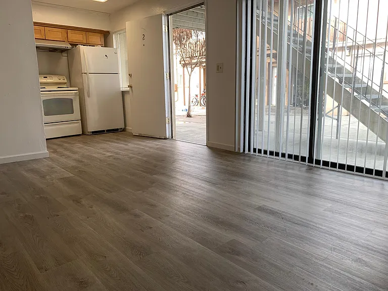 1612 Crucero Dr #2 — Photo 4