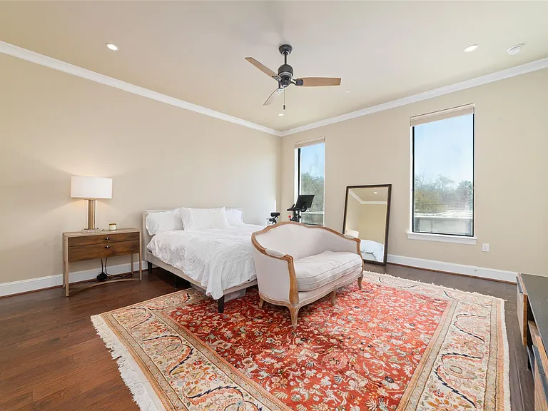 2221 Welch St #201 — Photo 35