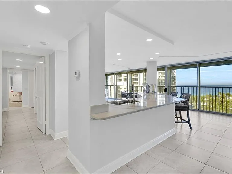 4041 Gulf Shore Blvd N #907 — Photo 10