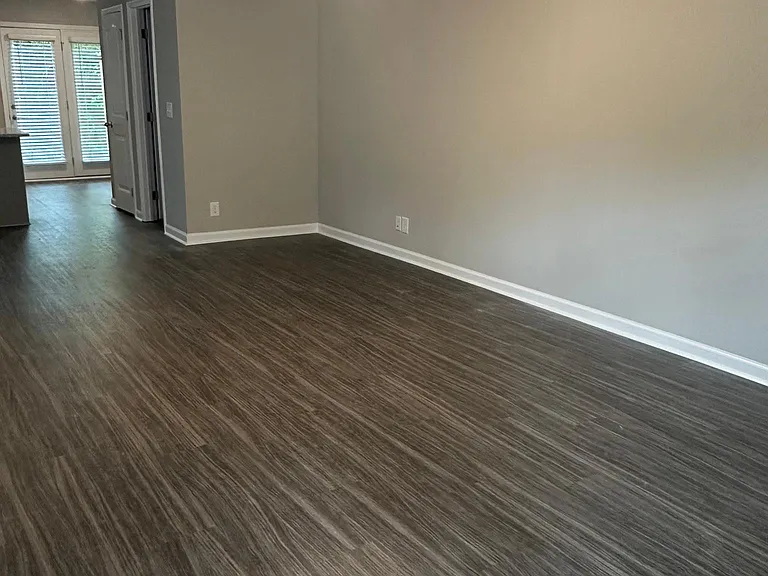 259 Woodland Valley Ln — Photo 2
