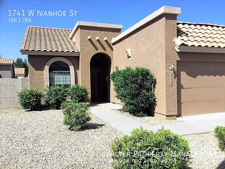 1741 W Ivanhoe St — Photo 1
