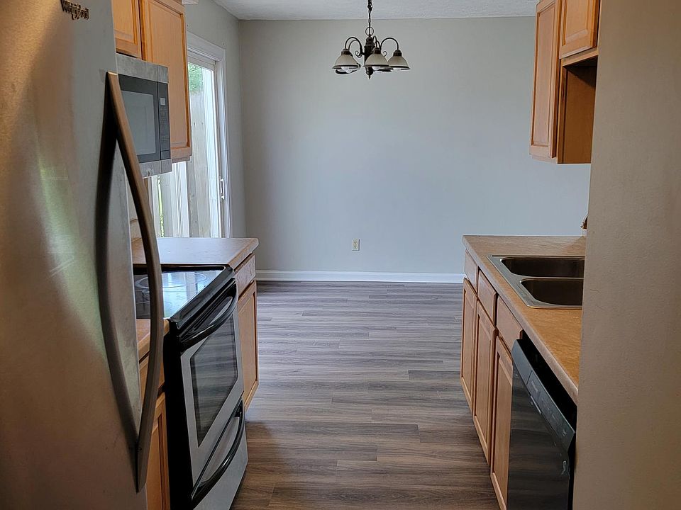Kitchen to Dining area