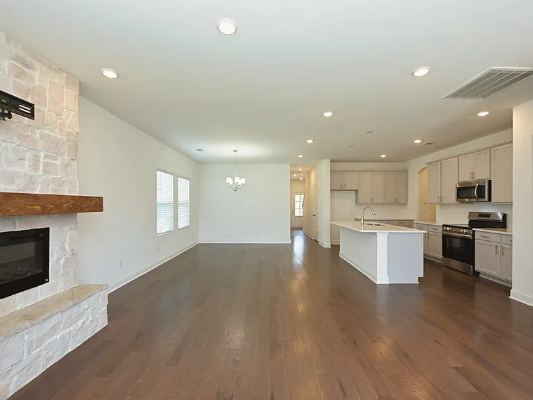 161 Crabourne Dr — Photo 25